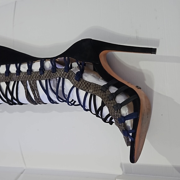 5B Schutz Nobuck/watersnake black/mineral gray boot - Picture 5 of 5